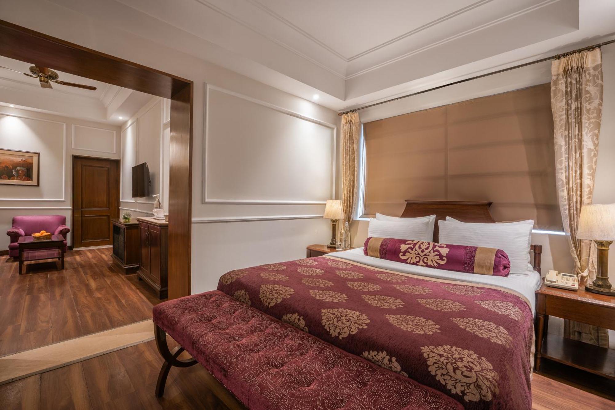Hotel The Astor Kolkata