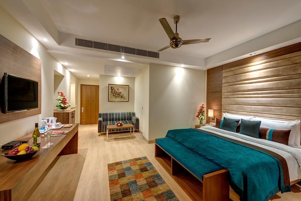 The Astor 4* Kolkata