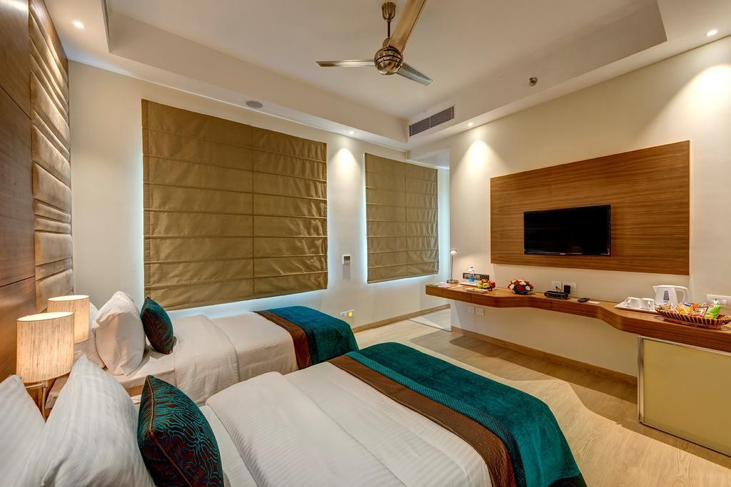 The Astor Hotel Kolkata